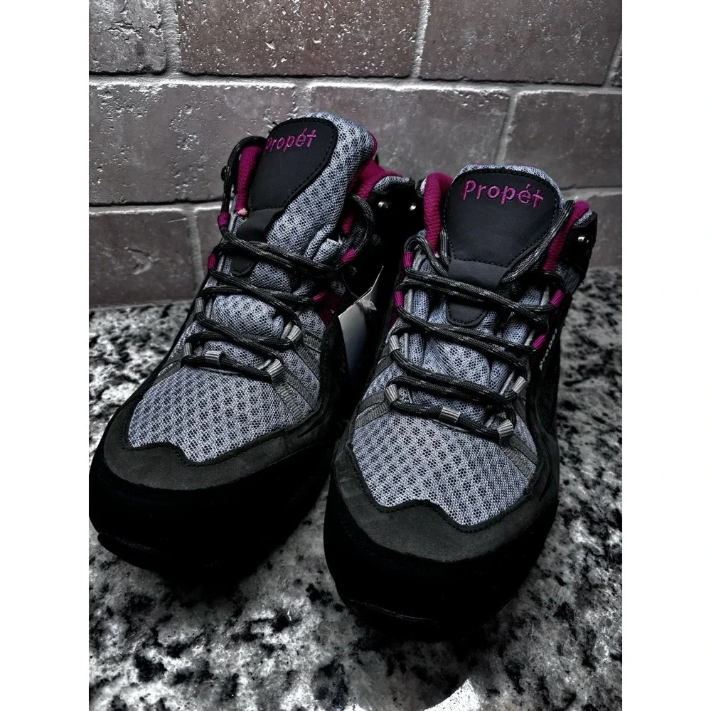 Propet Women's Peak Waterproof  Hiking‎ Boot Gray/Berry 10.5 New With Tags